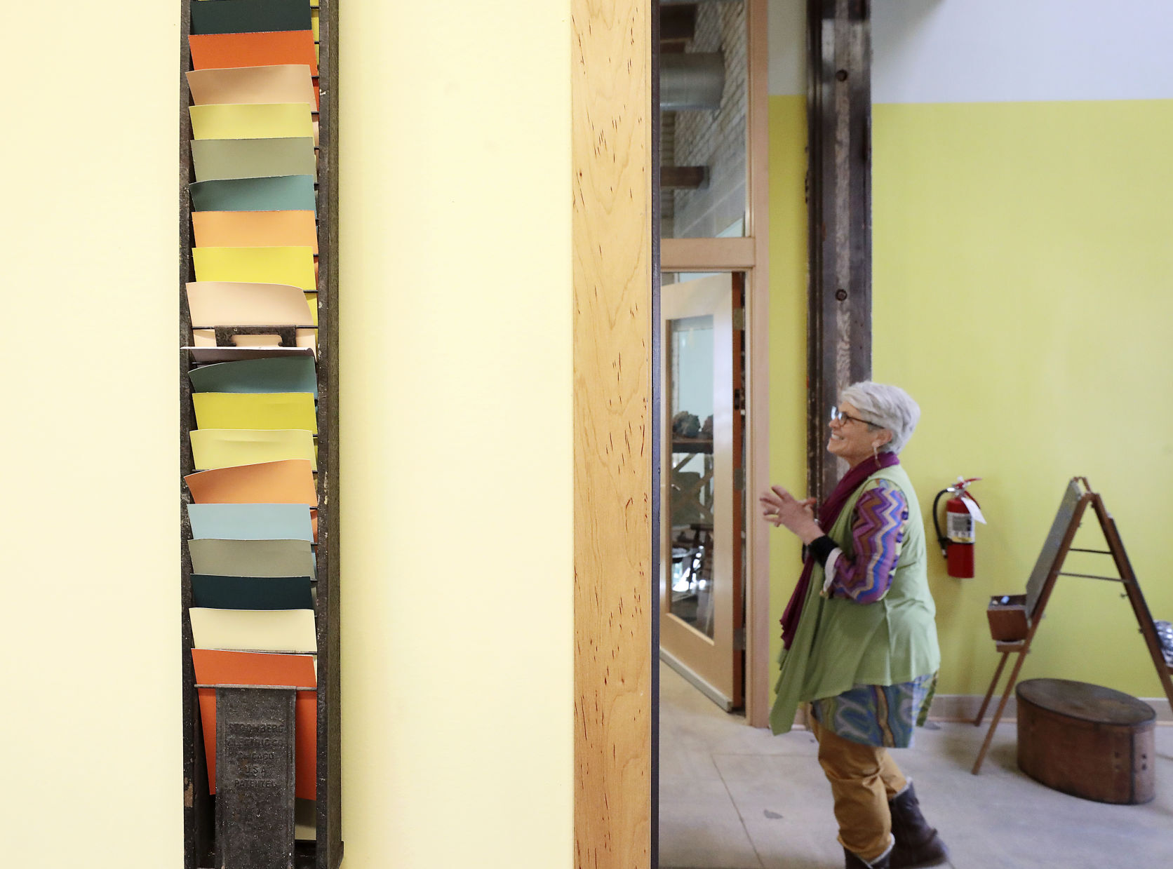 Threshold color samples
